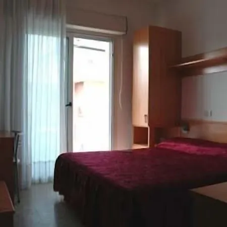 Nave Hotel 2*